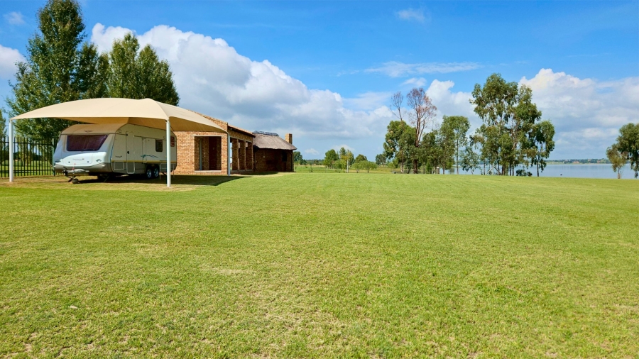3 Bedroom Property for Sale in Oranjeville Free State